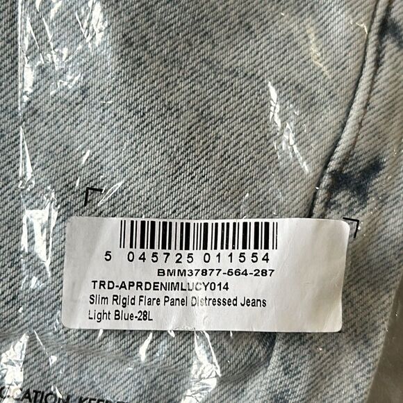 BOOHOO MAN SLIM RIGID FLARE PANEL DISTRESSED JEANS LIGHT BLUE 28L NWT - Picture 6 of 7